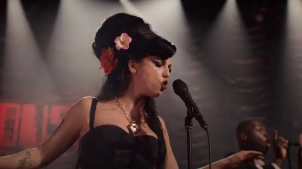 Crítica: back to black: filme biográfico de amy winehouse consagra a memória da cantora?. Back to black, que conta a profunda e impactante história da vida precoce de amy winehouse, estreia no dia 16 de maio. Veja o que esperar da produção!