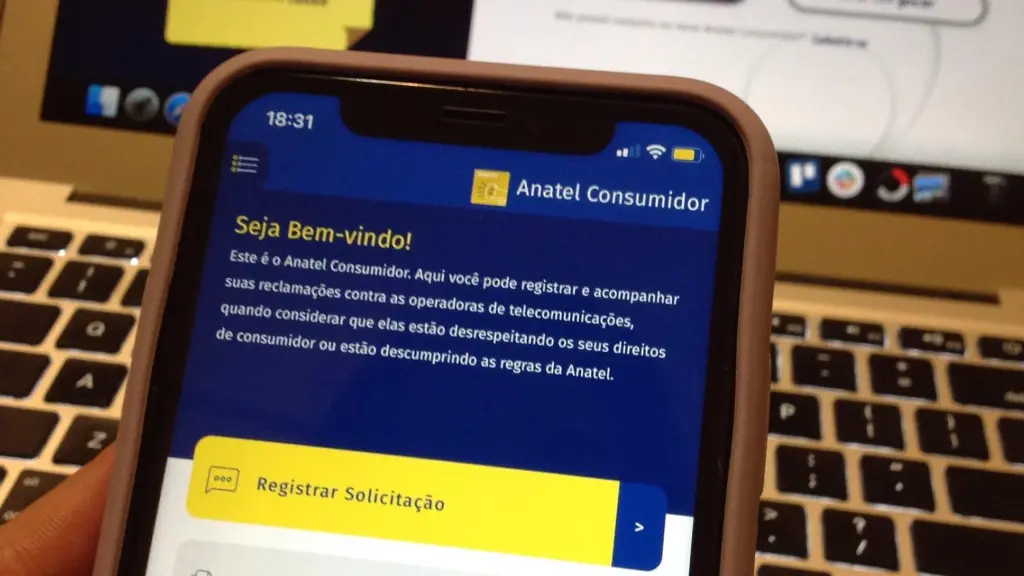 Como identificar um celular irregular no mercado livre e na amazon. Com a venda de celulares ilegais batendo recordes em marketplaces como mercado livre, amazon, magazine luiza e kabum, é importante saber detectar golpes. Veja como se proteger