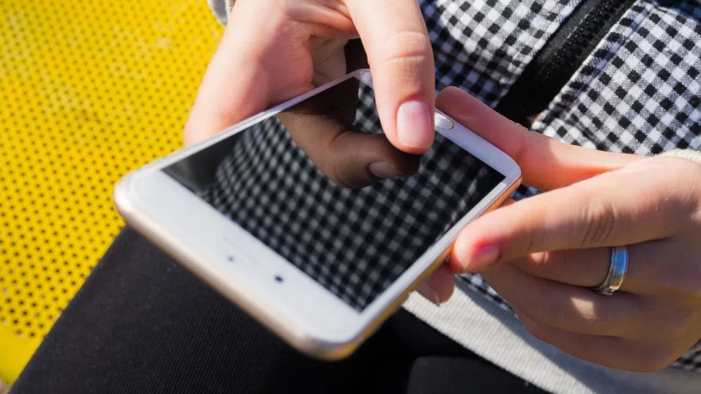 Como descobrir se um celular é roubado. Veja dicas para descobrir se o celular barato que você encontrou para comprar é de origem lícita ou fruto de um roubo ou furto