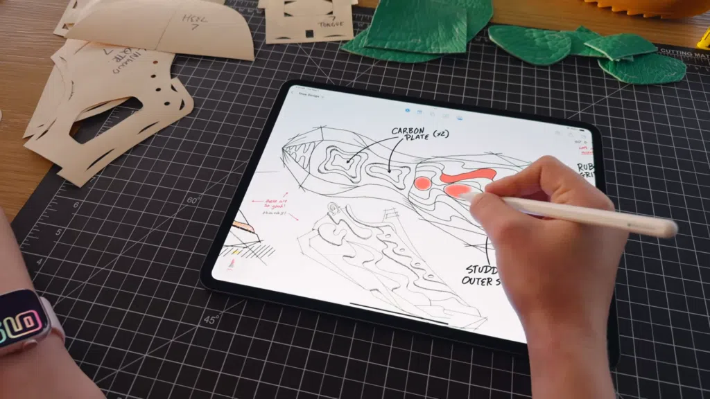 Novo ipad pro (2024) é lançado com processador m4 da apple. Novo tablet da apple é mais fino que o ipod nano, chega com tela oled em camada dupla e tem até 2tb de armazenamento interno. Veja detalhes