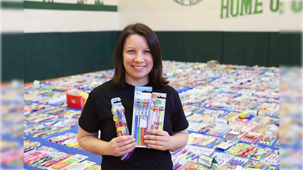 A canadense kelly hardy recentemente recebeu certificação do guinness world records por possuir a maior coleção de escovas de dentes, totalizando 1. 618 unidades