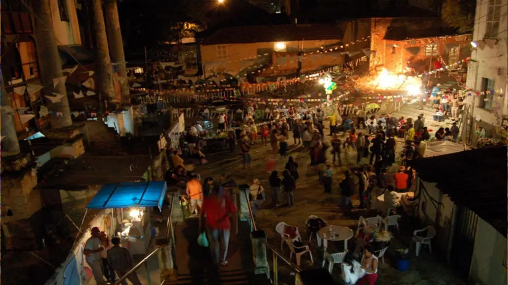 Festa junina: onde se divertir em são paulo, rio de janeiro, paraná e outros estados. Arraiais e quermesses estão mais na moda do que nunca e conquistam o coração dos brasileiros. Veja os melhores