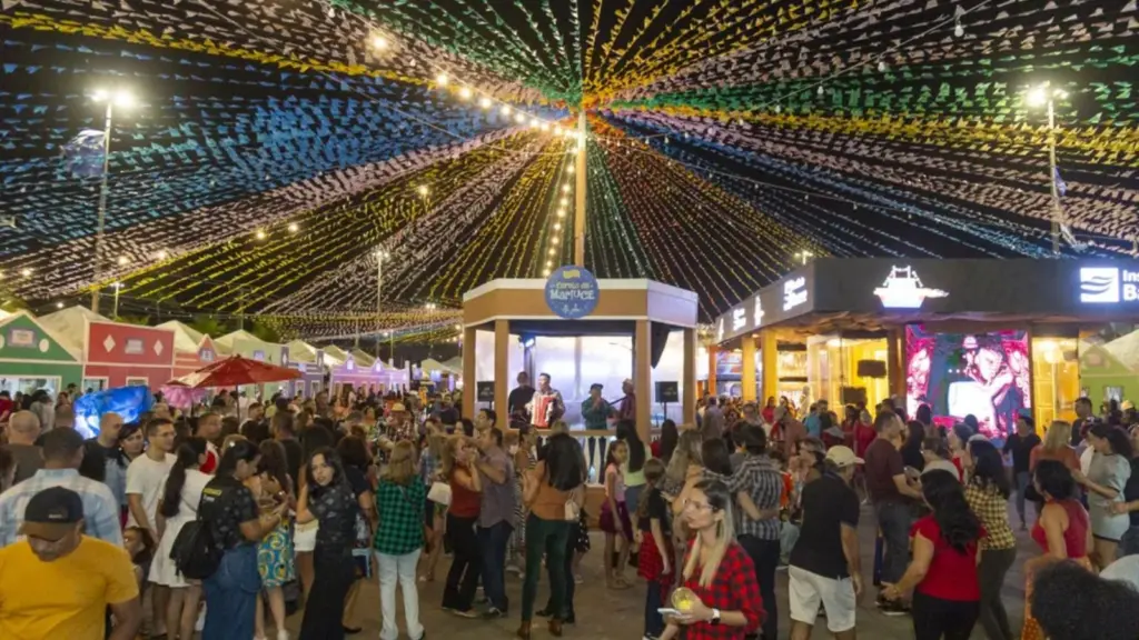 Festa junina: onde se divertir em são paulo, rio de janeiro, paraná e outros estados. Arraiais e quermesses estão mais na moda do que nunca e conquistam o coração dos brasileiros. Veja os melhores