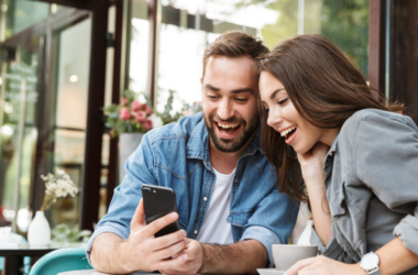 10 apps para casais que você precisa conhecer no dia dos namorados. Encontre aplicativos para melhorar o relacionamento, ter novas experiências e aproveitar o dia dos namorados de forma especial