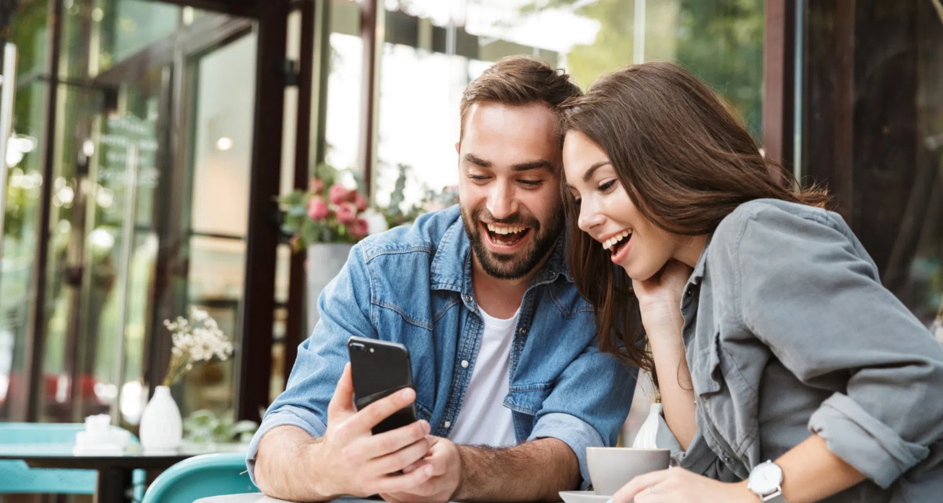 10 apps para casais que você precisa conhecer no dia dos namorados. Encontre aplicativos para melhorar o relacionamento, ter novas experiências e aproveitar o dia dos namorados de forma especial