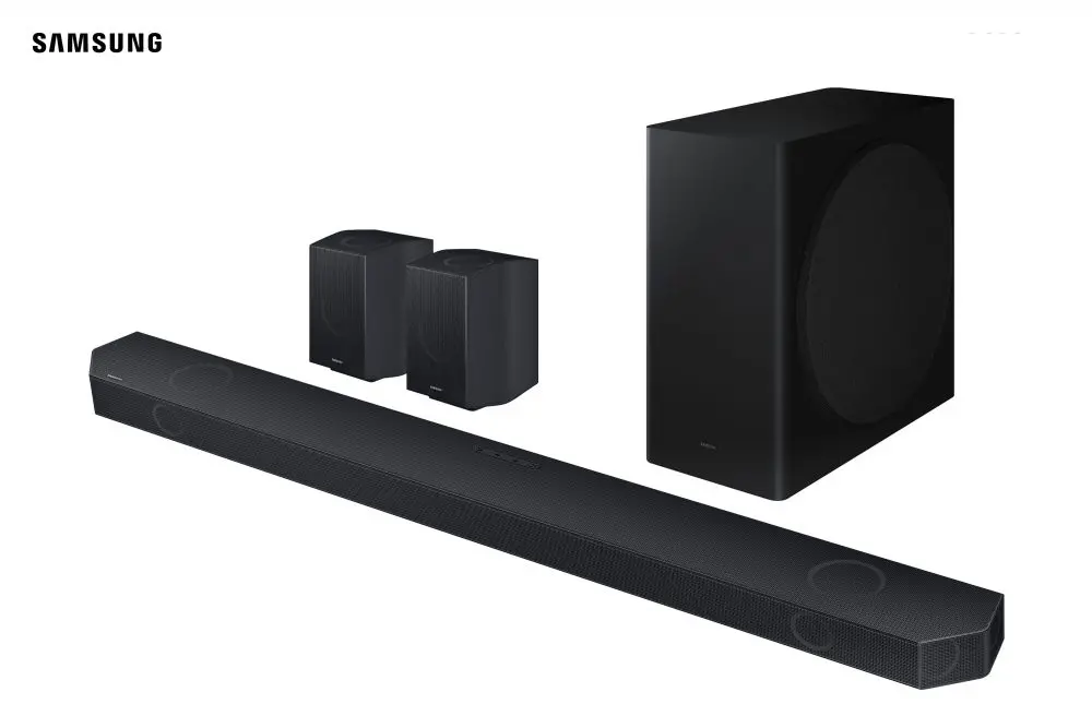 A imagem mostra uma soundbar samsung q930d.