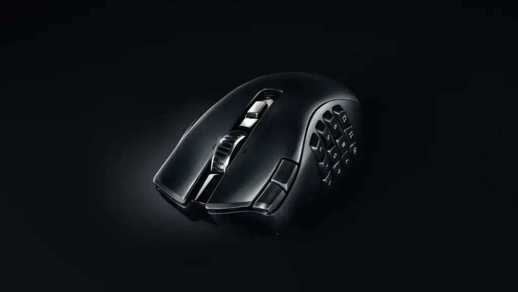 Imagem promocional do razer naga v2 hyperspeed / fonte: razer