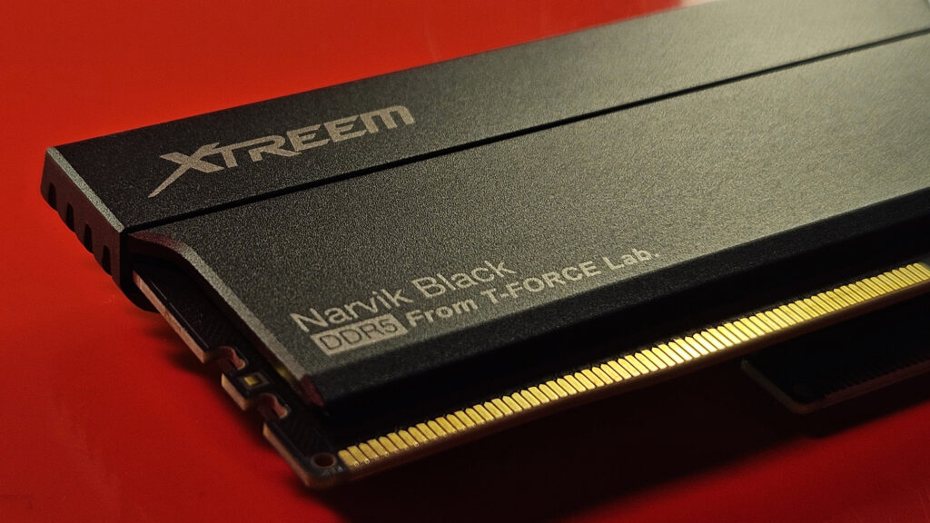 Conheça a xtreem ddr5, a memória ram de até 8200mhz da t-force. A t-force é conhecida pelos periféricos de alto desempenho e lançou uma memória ram com frequências que vão de 6000mhz a 8000mhz