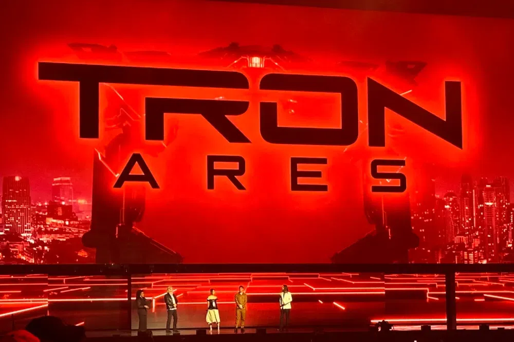 Tron ares ganha logo oficial e trilha sonora de nine inch nails na d23. (foto: reprodução)