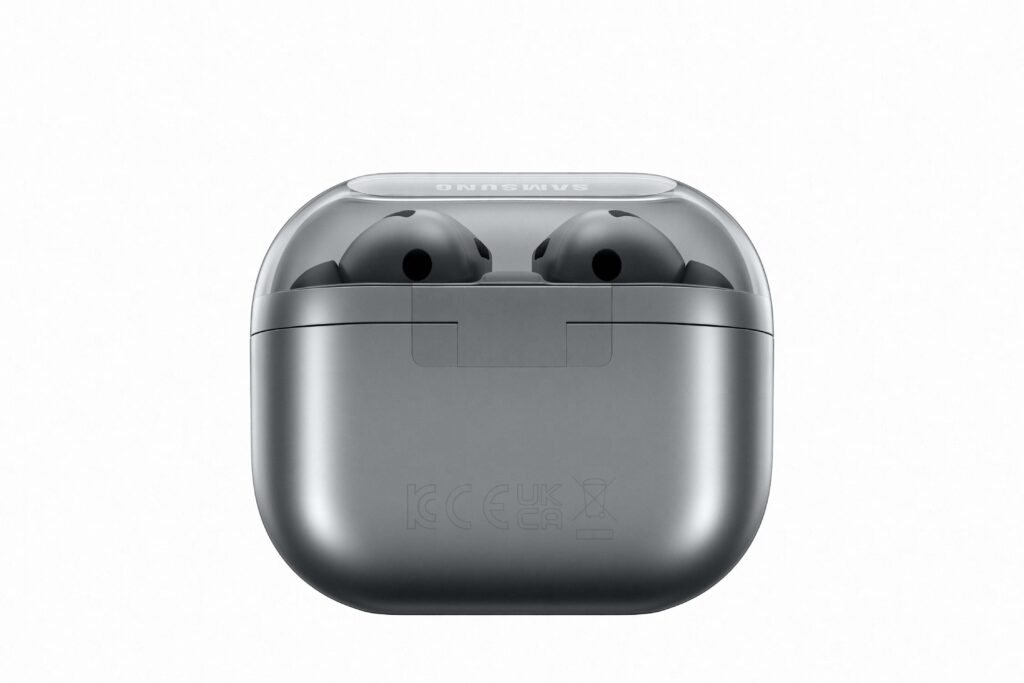 Parte traseira do case dos galaxy buds3 pro cinza