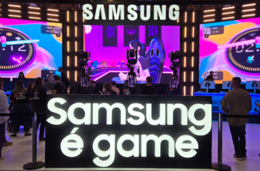 Samsung mostra monitor odyssey 3d sem óculos, tvs e promoções na bgs. Com o maior estande da bgs, empresa mostrou monitores, tvs, notebooks e outros produtos do catálogo gamer, com promoções especiais durante a feira. Veja