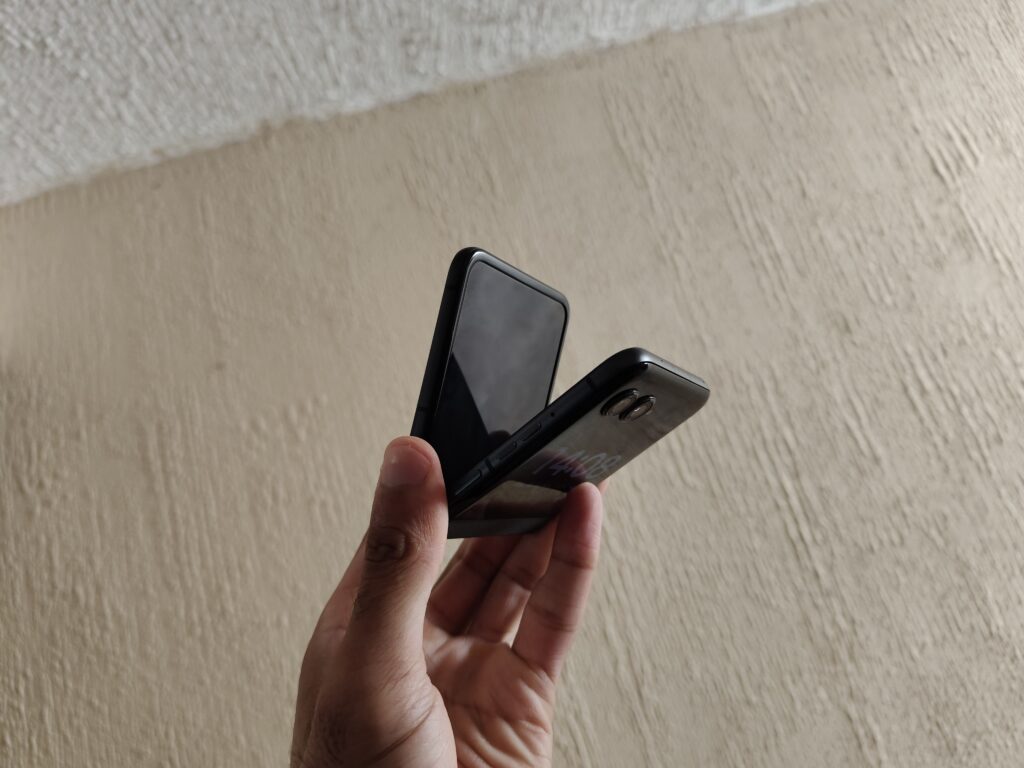 Traseira do motorola razr 50