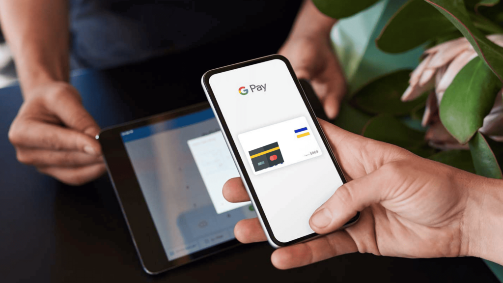 Carteira do google ganha modo noturno, pagamentos pix com nfc e mais novidades