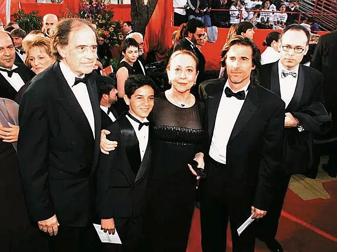 Foto de elenco e equipe de central do brasil no oscar 1999