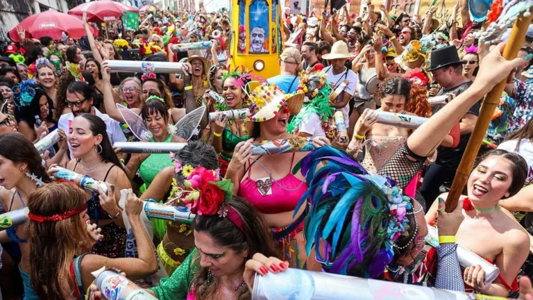 Carnaval 2025: confira a agenda de blocos, desfiles e trios elétricos pelo brasil. Foto: fernando maia riotur / national geographyc.