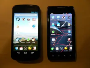 Razr maxx x galaxy nexus - frontal