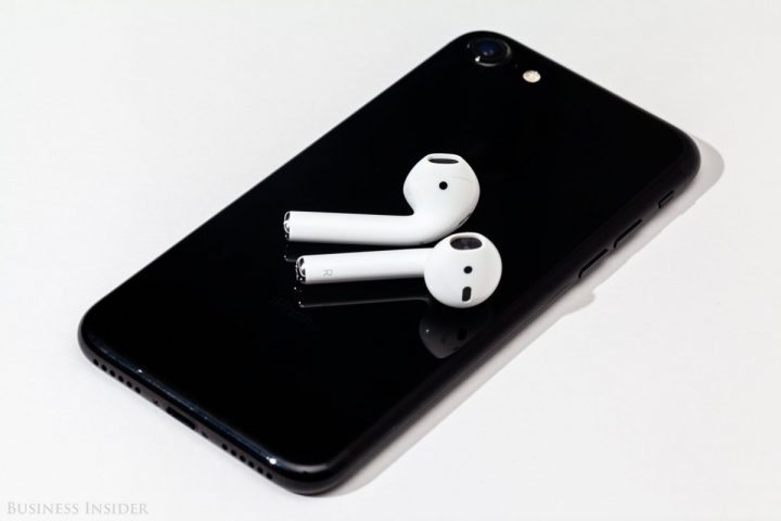 The-iphone-7-lets-you-take-full-advantage-of-apples-new-airpods