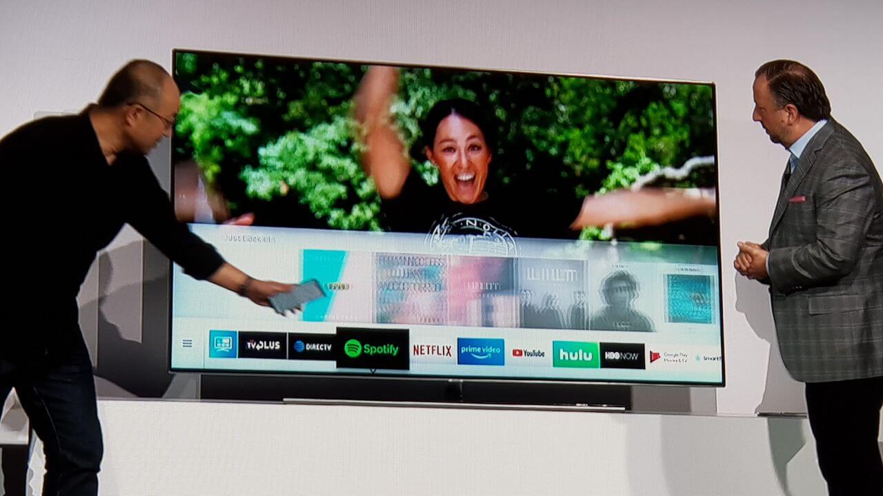 Ces 2018: samsung vai integrar a assistente bixby nas smart tvs. O assistente pessoal da samsung chegou para revolucionar o universo das smart tvs, permitindo uma integração entre seus dispositivos.