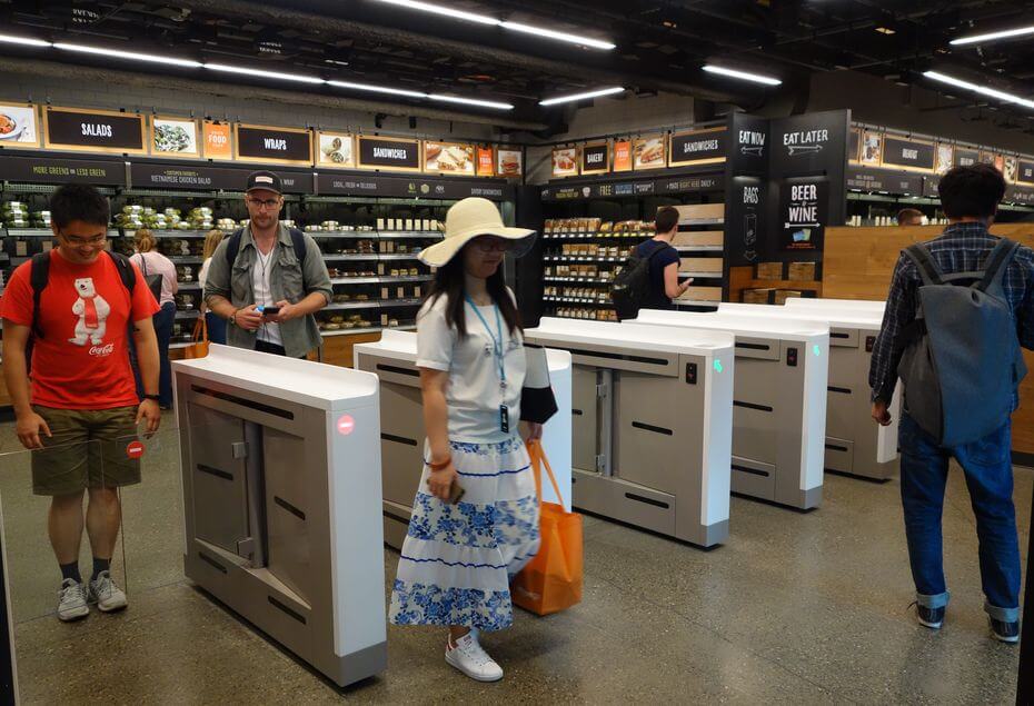 Amazon go: supermercado sem filas e caixas é inaugurado nos eua. A gigante do varejo amazon inaugurou hoje o seu primeiro supermercado sem filas e caixas, o amazon go. Saiba tudo sobre essa importante novidade