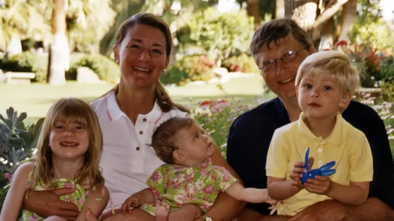 Bill Gates explains the best age to give children a cell phone